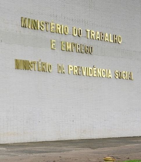 Capa: Pedro França, Agência Senado