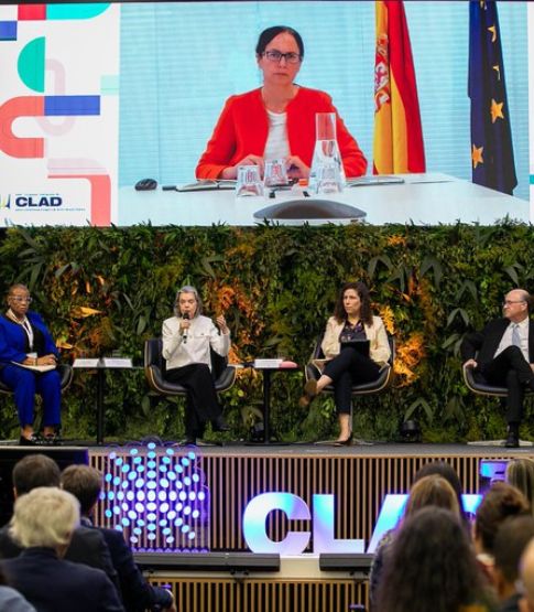 Painel do CLAD contou com a presença da ministra da Gestão, Esther Dweck, da ministra do Supremo Tribunal Federal, Cármen Lúcia, e de outras autoridades internacionais. Foto: Washington Costa